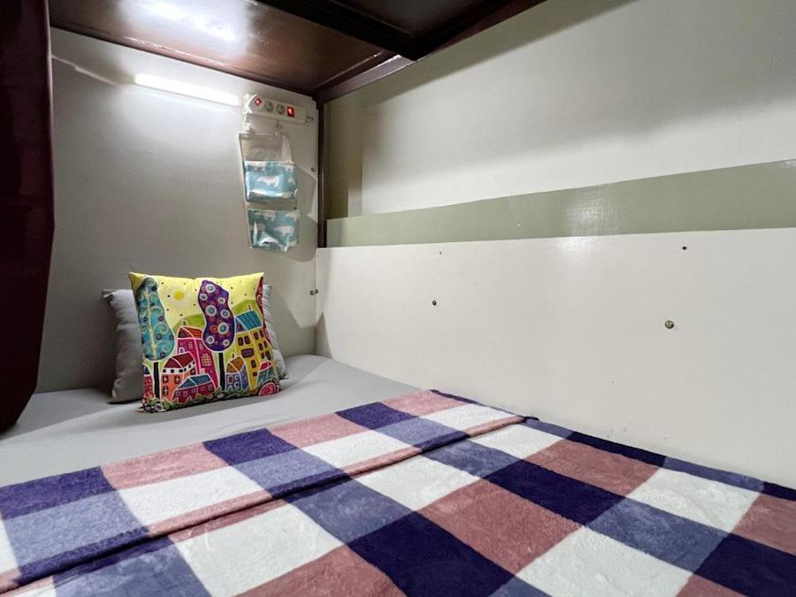 Mador Malang Dorm Hostel Zewnętrze zdjęcie