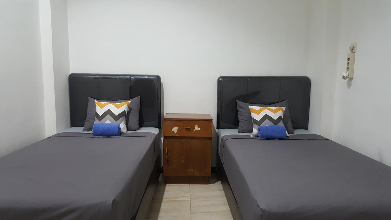 Mador Malang Dorm Hostel Zewnętrze zdjęcie