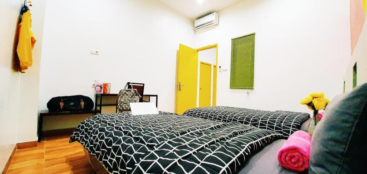 Mador Malang Dorm Hostel Zewnętrze zdjęcie