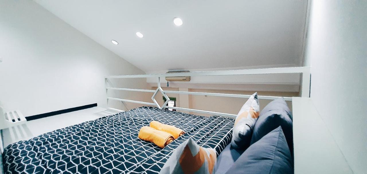 Mador Malang Dorm Hostel Zewnętrze zdjęcie